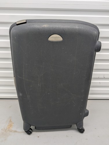 Samsonite medium hardshell - medium,
