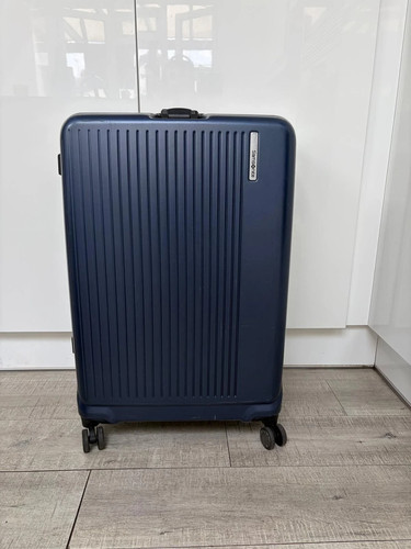 Large hardside samsonite - hardside,