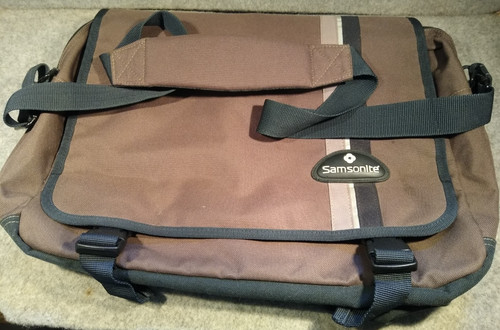 Samsonite shoulder messenger - samsonite, shoulder/messenger