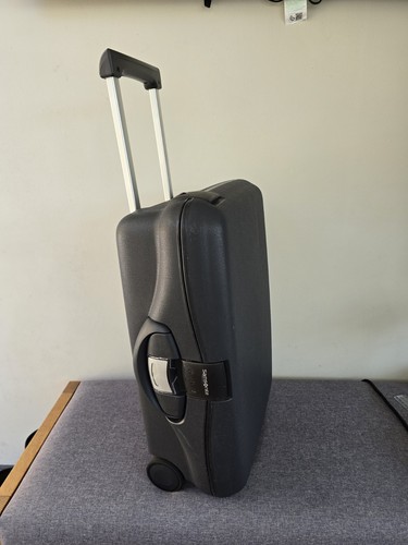 Samsonite oyster carry 3 - samsonite, on