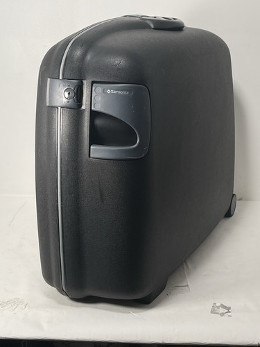 Samsonite large hard shell - large,