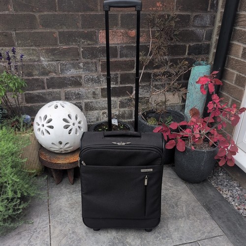 Samsonite black soft shell - samsonite,
