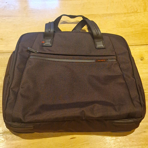 Samsonite pro dlx briefcase - pro-dlx,